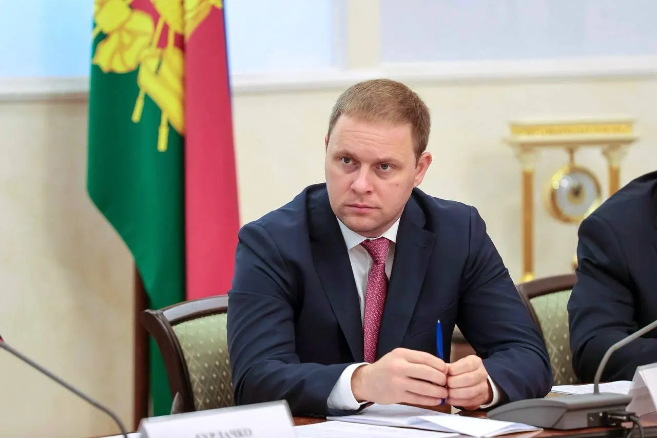 Бывший мэр Анапы возглавил государственную корпорацию по туризму. Ранее он более десяти лет работал в органах власти и курировал инвестиции, цифровизацию и развитие туротрасли.