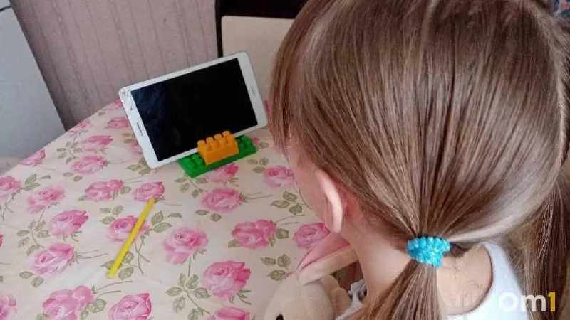 Минцифры и Roblox договорились о соблюдении российского законодательства и усилении защиты детей: в июне запустят возрастные режимы, ведомство обратилось в правоохранительные органы с просьбой снять ограничения на доступ.