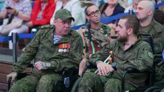 С июня 2023 года в России открыто более 2,7 тысячи специализированных кабинетов психолого‑психиатрической помощи для участников боевых действий, помощь получили сотни тысяч человек, заявили в Минздраве.