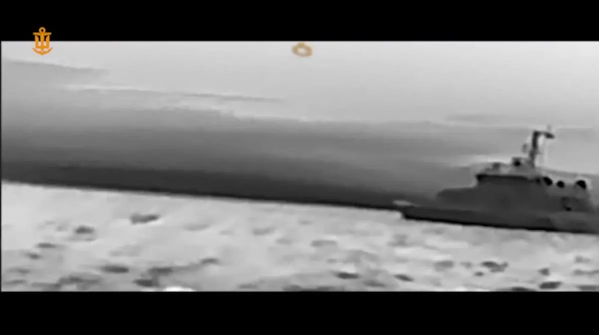 В ночь на 30 апреля Военно‑морские силы Украины нанесли удар в районе Керченского пролива: были повреждены патрульный сторожевой катер «Соболь» и противодиверсионный катер «Грачонок». Военные называют это очередным шагом по ограничению возможностей противника в акватории Чёрного моря.