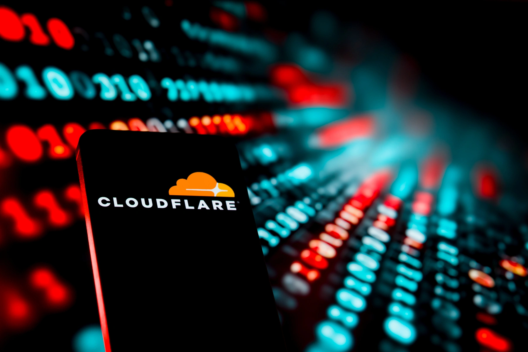 Хостинг-провайдер Cloudflare присвоил статус «spyware» домену, связанному с национальным мессенджером Max. У домена по‑прежнему есть TLS‑сертификат, а само приложение доступно в магазинах приложений.