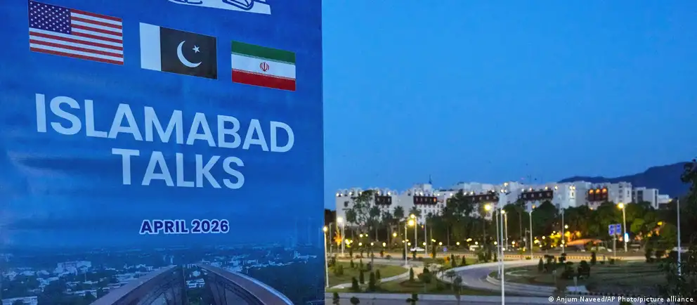 По словам осведомителей, Тегеран предложил снять блокаду Ормузского пролива и прекратить боевые действия, отложив обсуждение своей ядерной программы на более поздний срок. В Вашингтоне готовится совещание руководства по возможным ответным шагам.