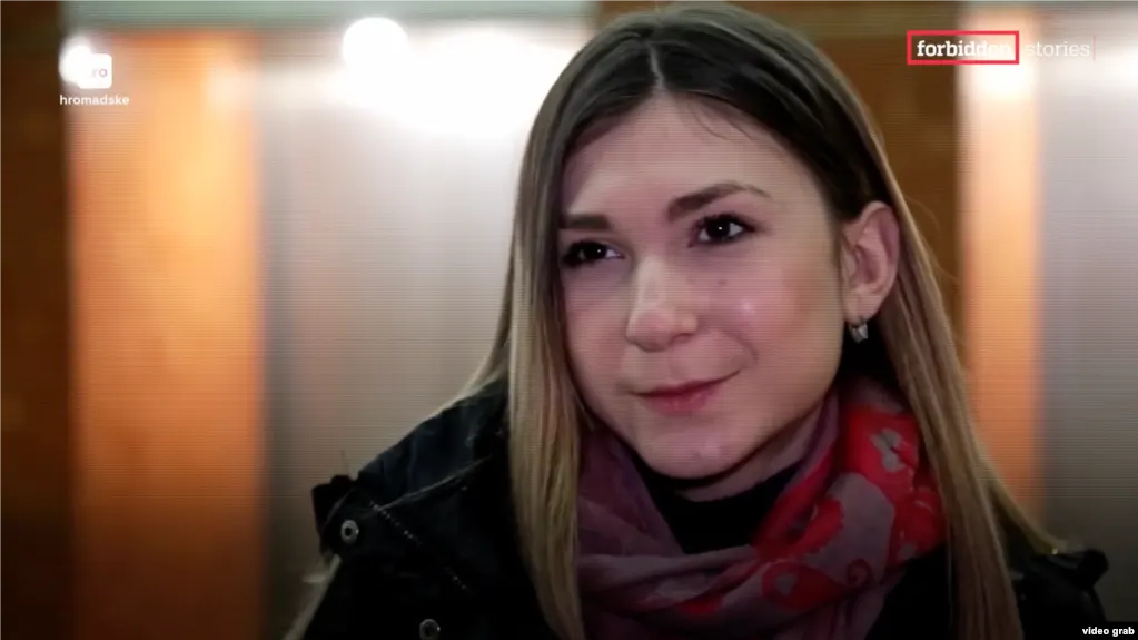 По словам заключённых, украинская журналистка Виктория Рощина в колонии в Кизеле находилась в крайне тяжёлом состоянии и не получала необходимой медицинской помощи, а её тело было возвращено Украине со следами пыток и без ряда внутренних органов.