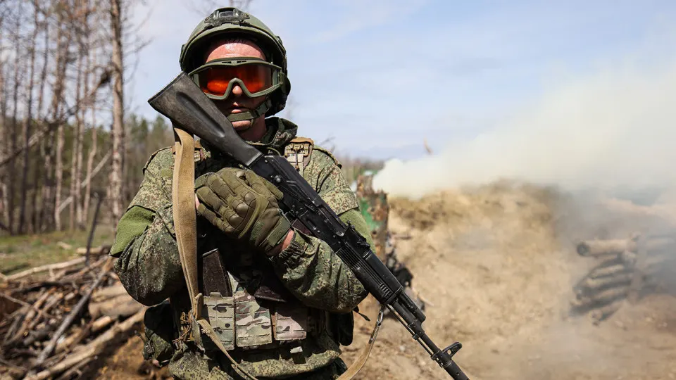 На заседании Общественной палаты обсудили идею объединить работу с ветеранами в отдельном министерстве: аргументы сторон, зарубежный опыт и оценки численности участников войны.