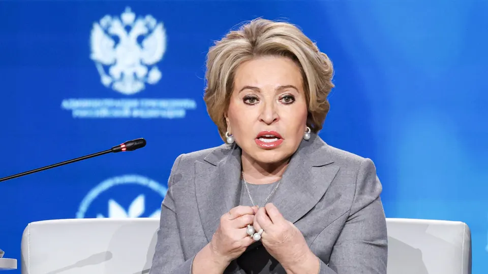 Председатель Совета Федерации Валентина Матвиенко призвала владельца «Северстали» репатриировать часть активов и взять на себя дополнительную «социальную ответственность» на фоне дефицита федерального бюджета и бюджетных проблем в Вологодской области.