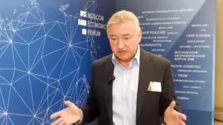 Руководители промышленных предприятий и представители академического сообщества предупреждают о «фундаментальном кризисе» в экономике России, срыве программ импортозамещения, деградации машиностроения и угрозе демографического спада на фоне падения ВВП и снижения реальных доходов населения.