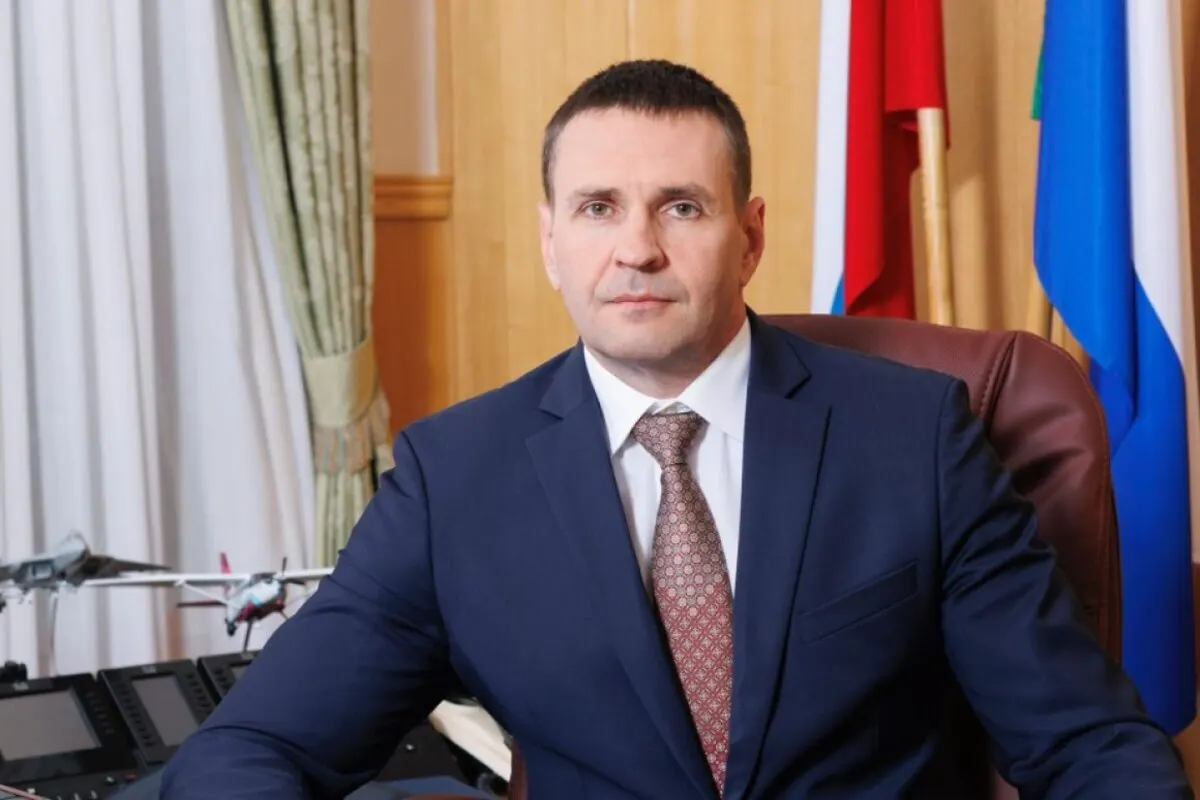 Губернатор края сообщил, что часть предприятий, способных оперативно поставить МРТ, сейчас заняты поддержкой спецоперации, из‑за чего пополнение парка томографов откладывается. Жителям приходится ездить за обследованиями десятки километров.