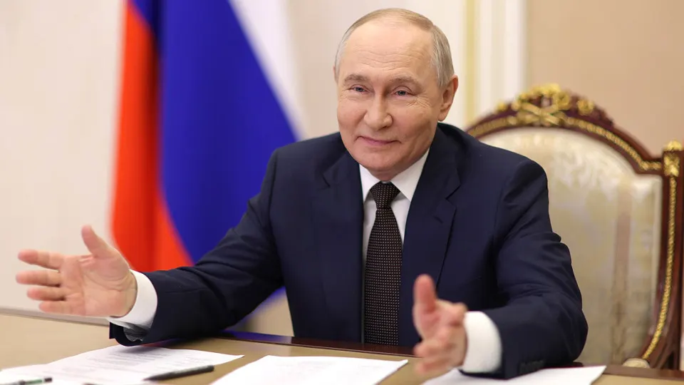 Владимиру Путину направлено приглашение на декабрьский саммит G20 в Майами, однако в Кремле заявляют, что решение об уровне представительства России пока не принято на фоне ордера на арест и сокращения публичной активности президента.