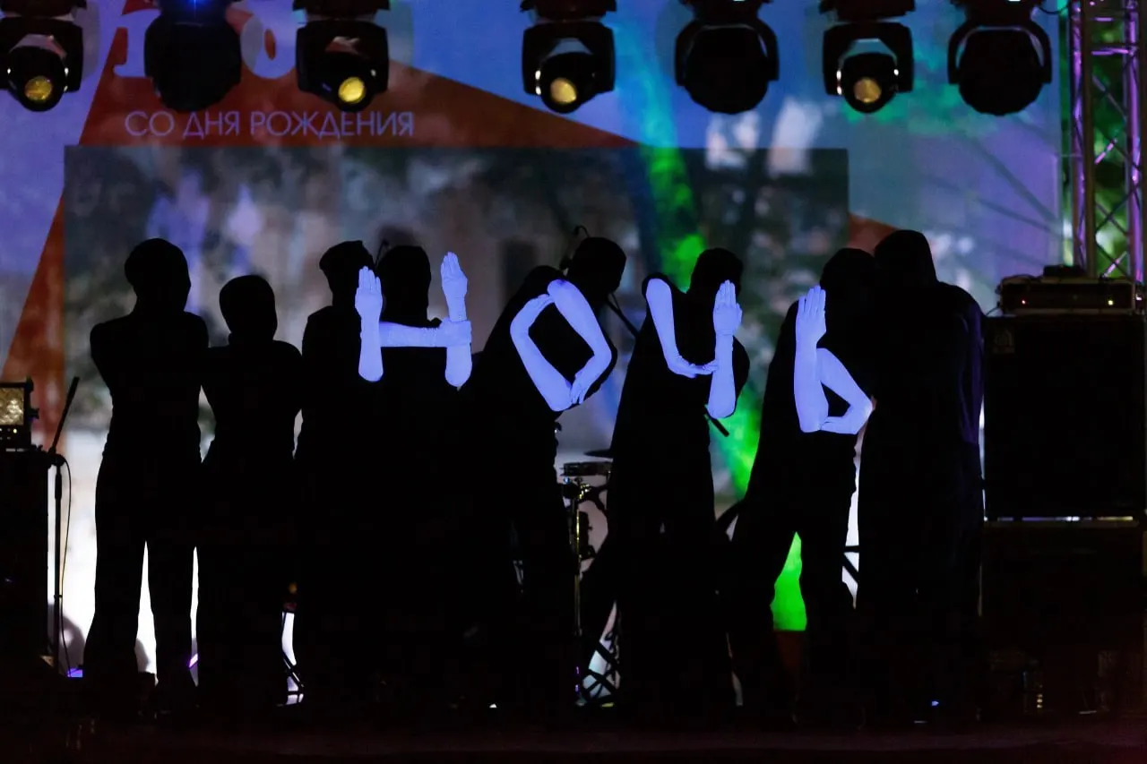 Опубликована программа петербургской «Ночи музеев»: более 140 площадок, билеты от 400 ₽, события начнутся вечером 16 мая и продлятся до ночи или утра.