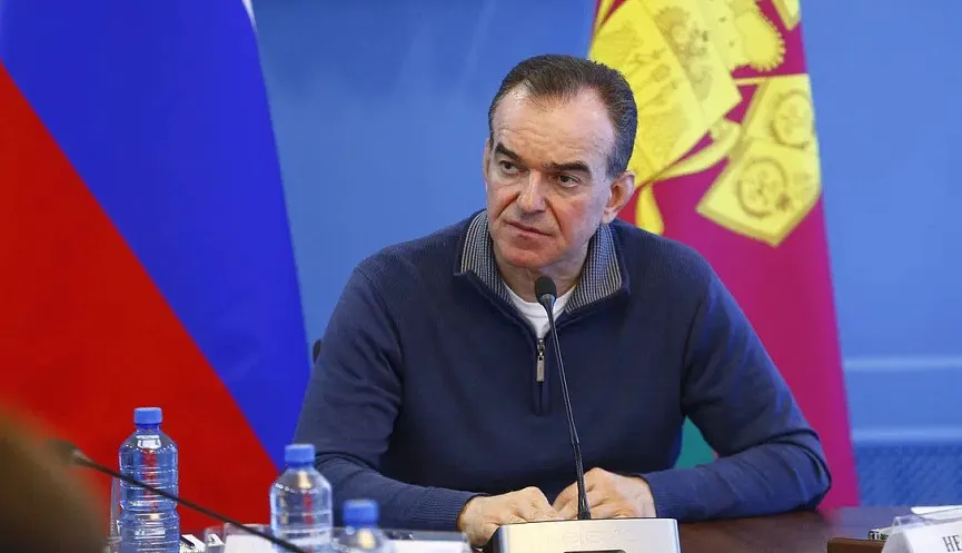 Губернатор Краснодарского края заявил, что ситуация в Туапсе под контролем: удары дронов назвал «бессильной злобой», разрушений жизненно важных объектов нет, отели и пляжи работают в штатном режиме.