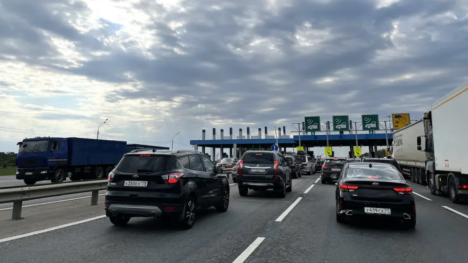 Руководство Центра организации дорожного движения сообщает, что современные камеры имеют погрешность около 1 км/ч; снижение порога может снизить смертность в ДТП, но также увеличит поступления от штрафов в бюджет.