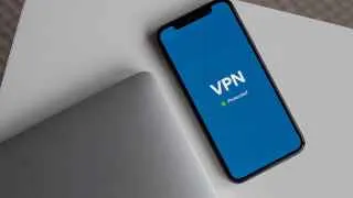 Игроки рынка VPN ожидают быстрый запрет оплат с российских карт и ужесточение борьбы с такими сервисами через новые требования к дата‑центрам и хостинг‑провайдерам.