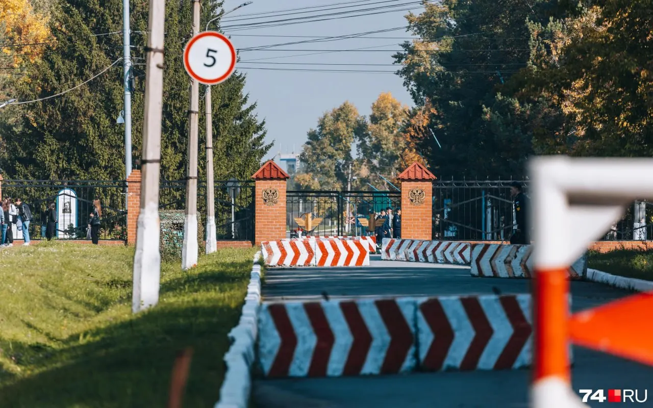 Правительство издало распоряжение о выводе Челябинского высшего военного авиационного училища штурманов из подчинения академии — реорганизацию должны завершить к 1 сентября 2026 года.