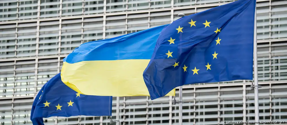 Евросоюз планирует ввести новые ограничения против лиц и структур, причастных к депортации и принудительному перемещению украинских детей; решение ожидается 12 мая на заседании в Брюсселе.