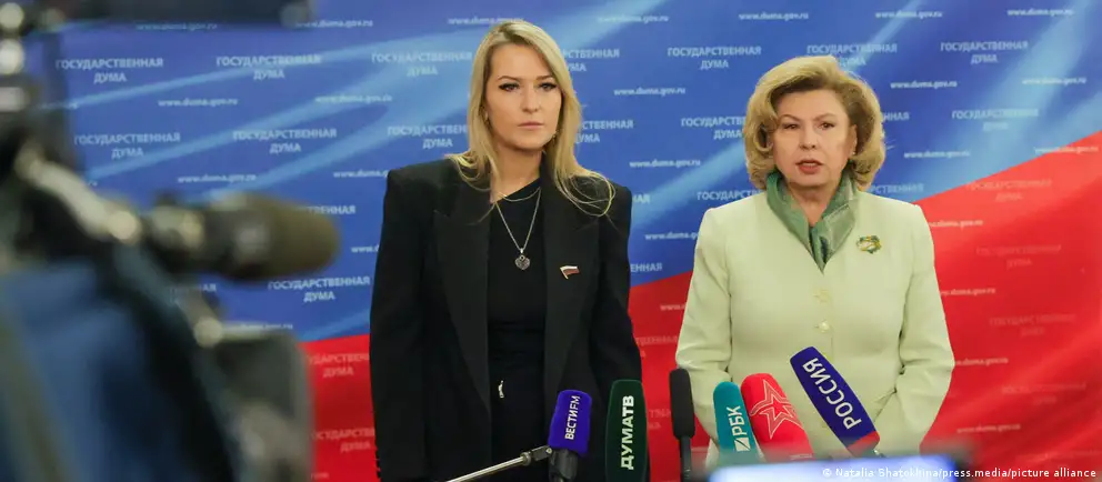 Депутат Госдумы Яна Лантратова сменила Татьяну Москалькову на посту омбудсмена. Она заявила о намерении поддерживать участников СВО и их семьи, но правозащитники относятся к назначению скептически.