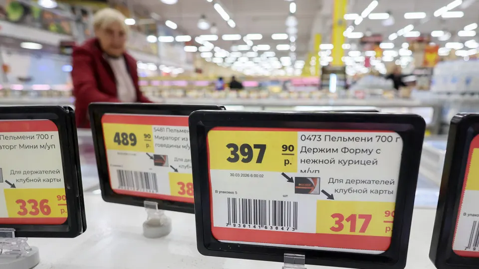 Федеральная антимонопольная служба направила предостережения аналитикам и представителям компаний, посчитав, что публичные прогнозы роста цен могут побудить участников рынка корректировать стоимость товаров и усилить спрос.
