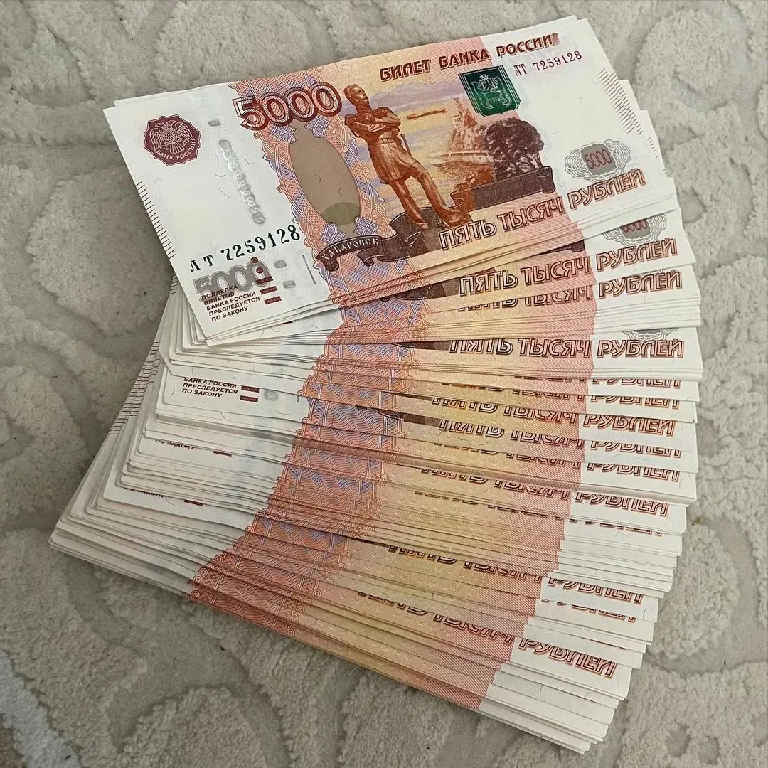 Сергей Миронов предлагает внести в Трудовой кодекс ежегодную выплату — «13‑ю» зарплату, приуроченную к празднику Весны и Труда, не ниже средней месячной оплаты труда, чтобы поддержать реальные доходы граждан.