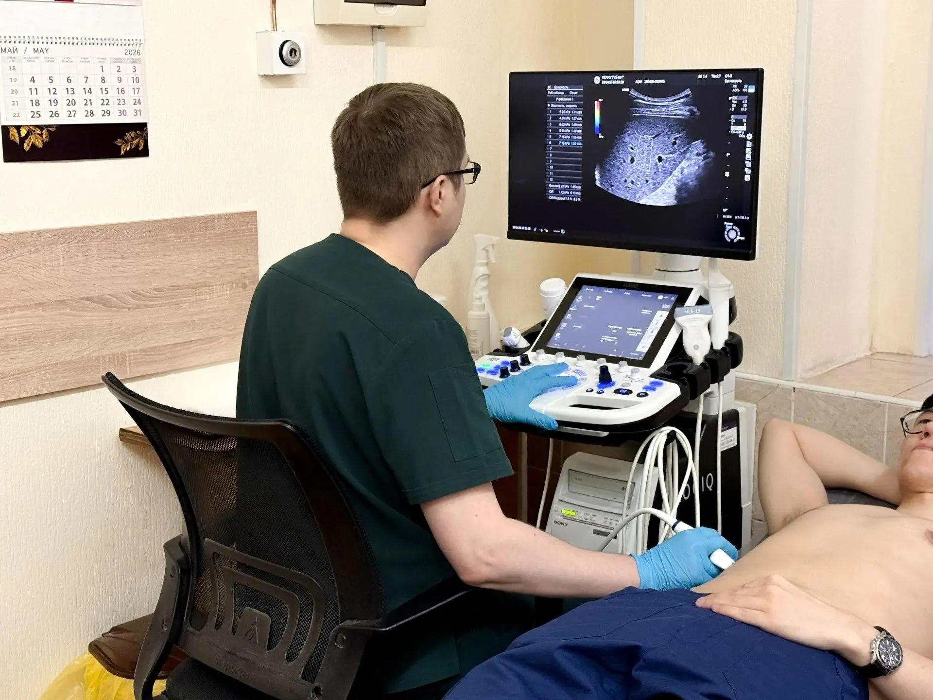 Современную ультразвуковую систему стоимостью около 8,2 млн рублей приобрели на средства бюджета Томской области. Новая услуга с эластометрией будет доступна жителям всей области — на старте планируют выполнять около 80 исследований в месяц.