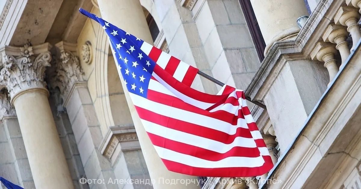 Президент США заявил о прекращении морской блокады с Ираном и анонсировал подписание соглашения 19 июня; Иран подтвердил соглашение, а Россия временно запретила ночные и утренние рейсы в Иран.