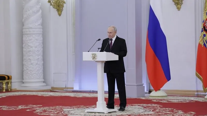 Президент заявил, что Запад поддерживает Украину и использует дроны для создания неуверенности в обществе; также обвинил страны НАТО и Евросоюза во лжевых заявлениях для оправдания милитаризации.