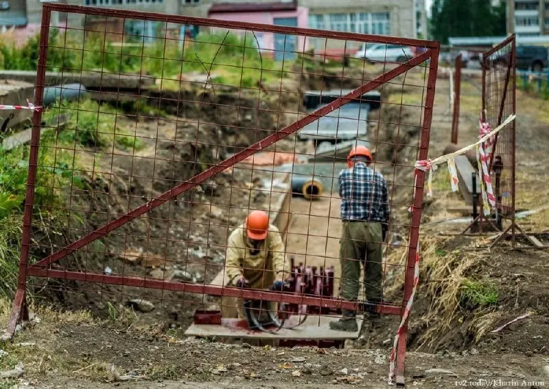 В городе планируют заменить участки на семи улицах и проспекте, общий бюджет работ — 274 млн рублей; часть работ пройдёт бестраншейными технологиями.