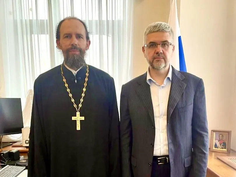 Заместитель министра юстиции заявил на Петербургском международном юридическом форуме, что сожительство без официальной регистрации брака представляет угрозу для страны и может потребовать изменений в Семейном кодексе.