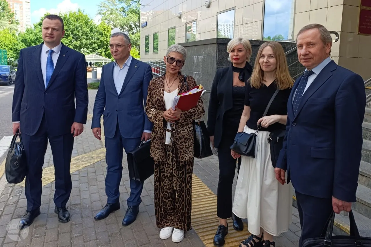 Апелляция оставила в силе решение об утрате статуса адвоката в отношении Алексея Басистова, Дмитрия Проводина и Юлия Тая. Представители адвокатов утверждают, что процедура должна решаться внутри системы адвокатуры, а не в государственном суде.