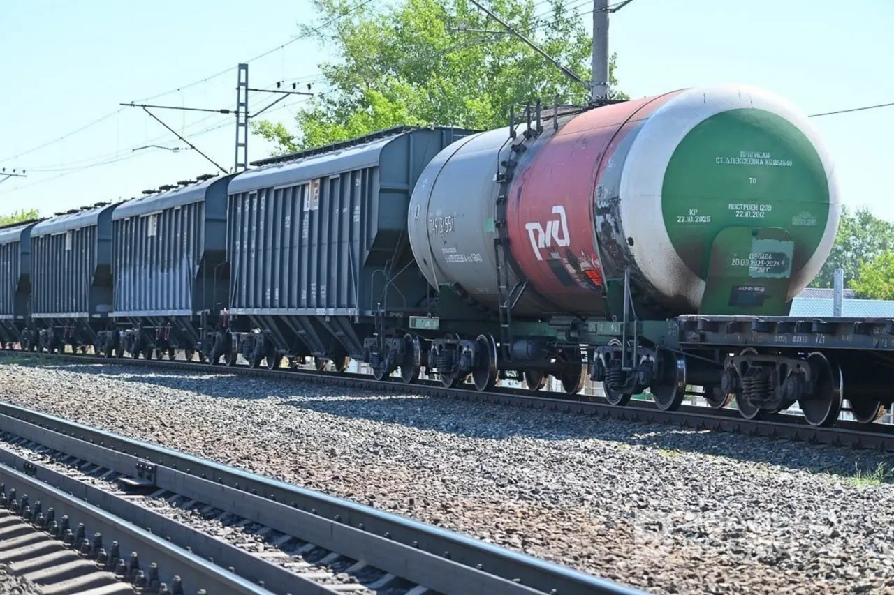 Новый штаб будет обеспечивать приём и доставку нефтегрузов по всей сети, с особым вниманием к поставкам авиатоплива и оптимизации работы на перегруженных направлениях.