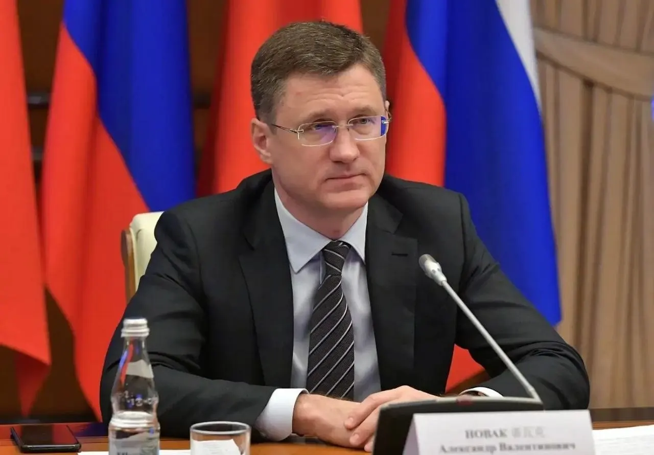 Вице‑премьер сообщил, что дефицита нет — власти перестраивают логистику по регионам, а резкий рост спроса вызван паникой на рынке.