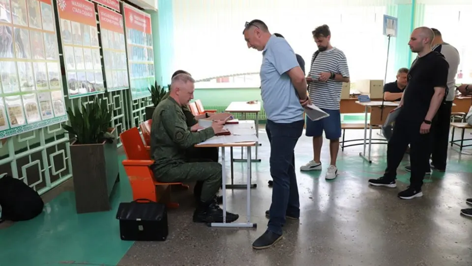 В Белоруссии проводятся учебные сборы по отработке мобилизации в приграничной с Евросоюзом Гродненской области; мероприятия проходят на фоне давления Москвы на Минск и обсуждений возможного участия в эскалации конфликта.