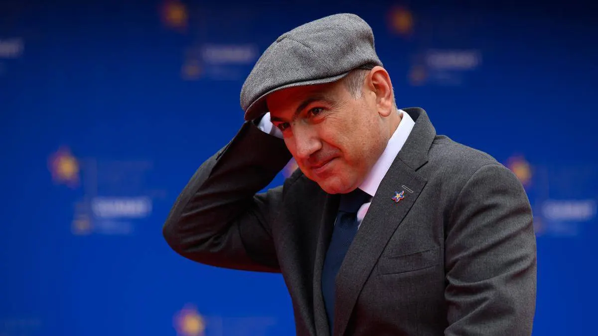 Президент направил премьер-министру Армении поздравительную телеграмму, в которой подчеркнули дружественный характер отношений и заинтересованность в их дальнейшем развитии. 1 июня Пашиняну исполнился 51 год.