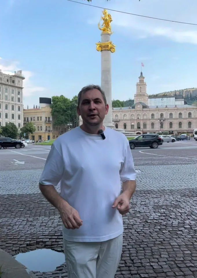Николай Левшиц, автор крупного русскоязычного блога о Грузии, включён в список «экстремистов и террористов». Ранее он сотрудничал с «Открытой Россией» и Фондом борьбы с коррупцией; в его телеграм‑канале более 115 тыс. подписчиков.