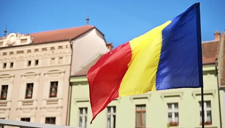Румынские власти потребовали выезда одного из сотрудников российского посольства и отозвали посла в Москву после того, как вооружённые силы Румынии сбили три беспилотника, проникшие в воздушное пространство страны.