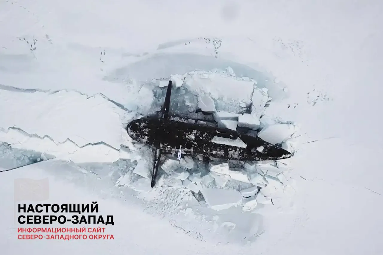 Правительство исключило из Федерального плана статистических работ показатель доли современной военной техники в Арктической зоне — эти данные больше не будут публиковаться. Одновременно в регионе продолжается масштабное наращивание военной инфраструктуры, включая производство беспилотников и расширение воинских частей.