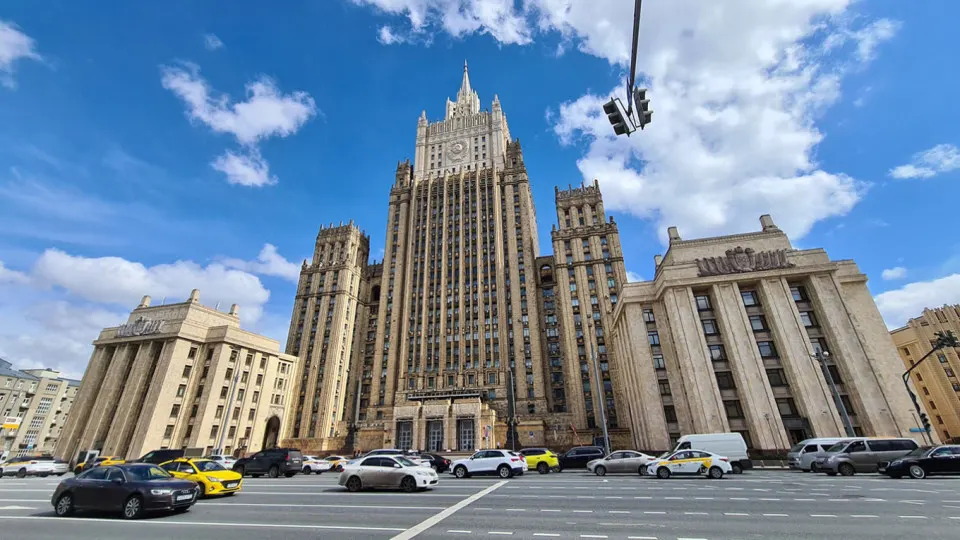 Россия настаивает на устранении первопричин кризиса как условиях прекращения боевых действий на Украине.