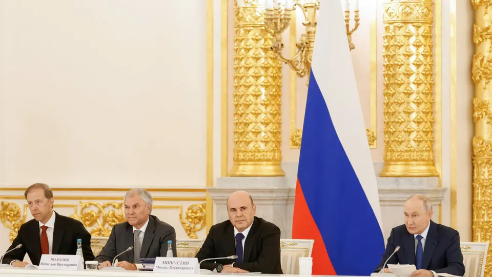 Государственные структуры обсуждают меры по подготовке трудоустройства вернувшихся с фронта ветеранов и усилению их поддержки на рынке труда, включая требования к бизнесу и сохранение рабочих мест.