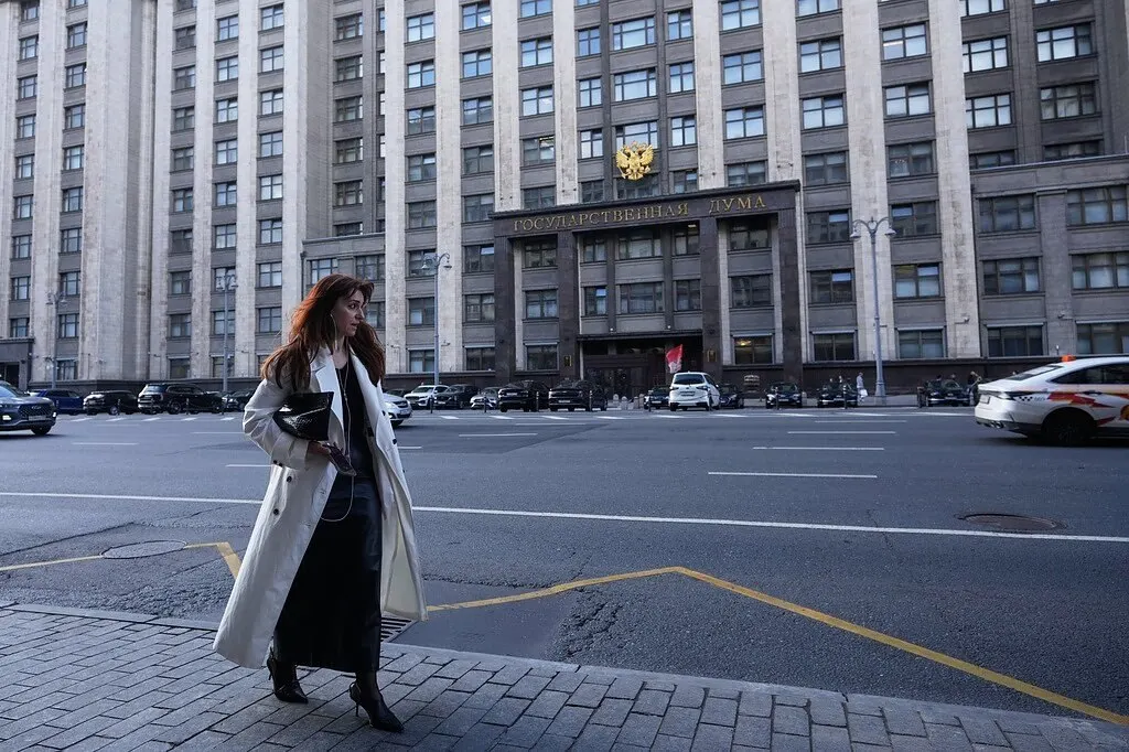 Первые данные подсчета протоколов показывают снижение поддержки партии власти в 14 из 39 субъектов РФ.