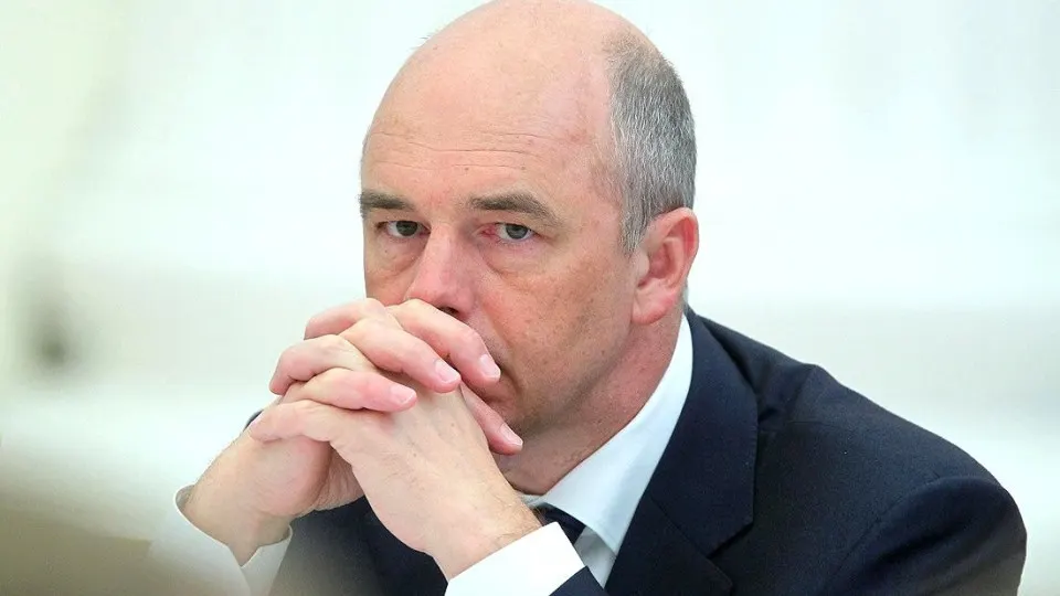 По итогам 2026 года дефицит бюджета составит примерно 3% ВВП на фоне растущих расходов на оборону и дополнительных потребностей бюджета.