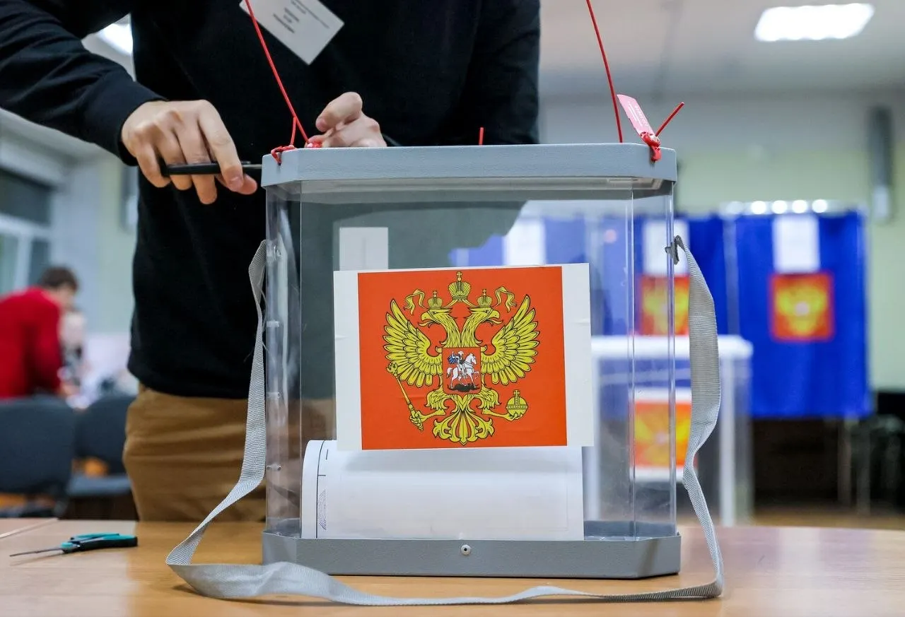 По данным опроса на второй день лидирует «Единая Россия» с 53,5%, за ней — КПРФ, ЛДПР, «Новые люди» и «Справедливая Россия»; 37% опрошенных воздержались. Официальные данные ожидаются позже.