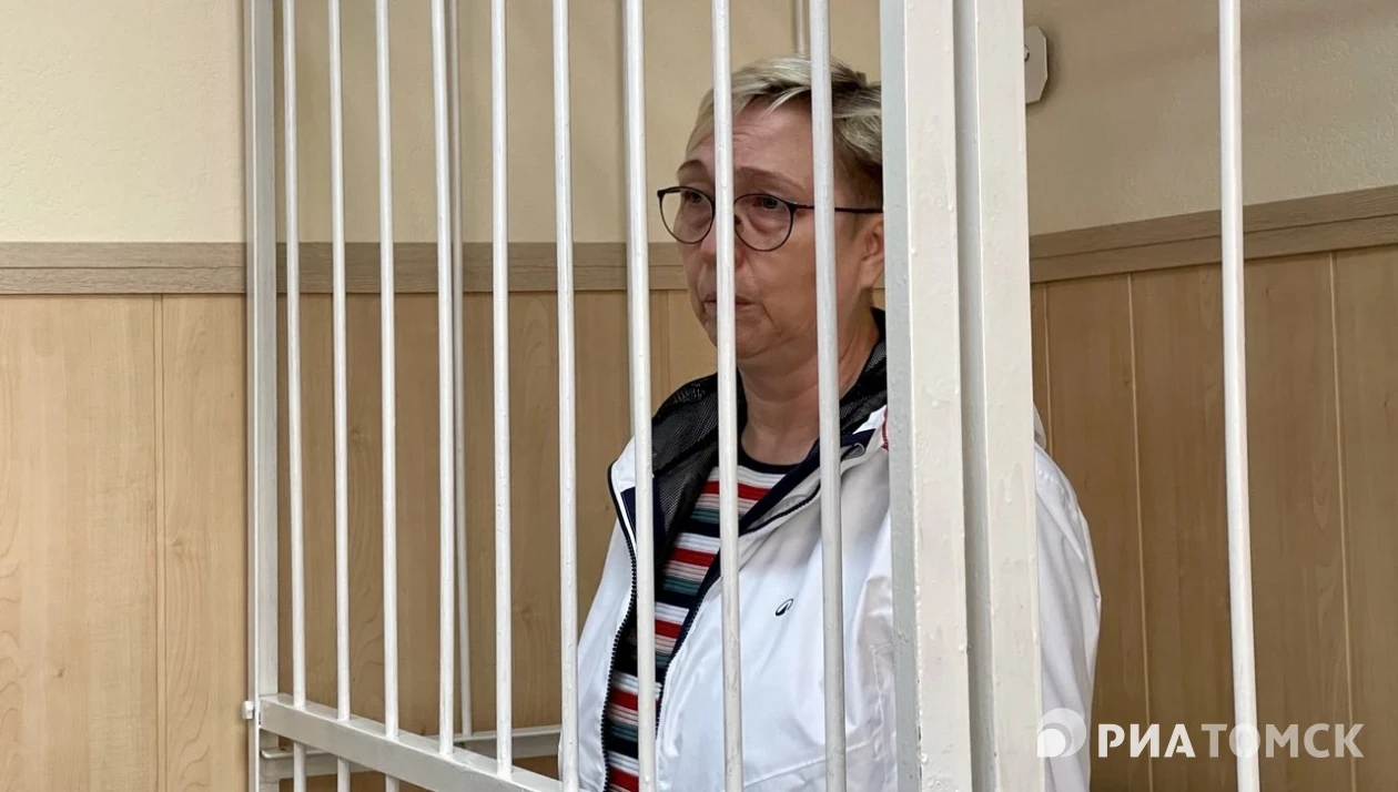 Матушевская, ранее работавшая на томском ТВ2, обвиняется в семи платежах по 500 рублей в пользу ФБК; задержана в Красноярске.