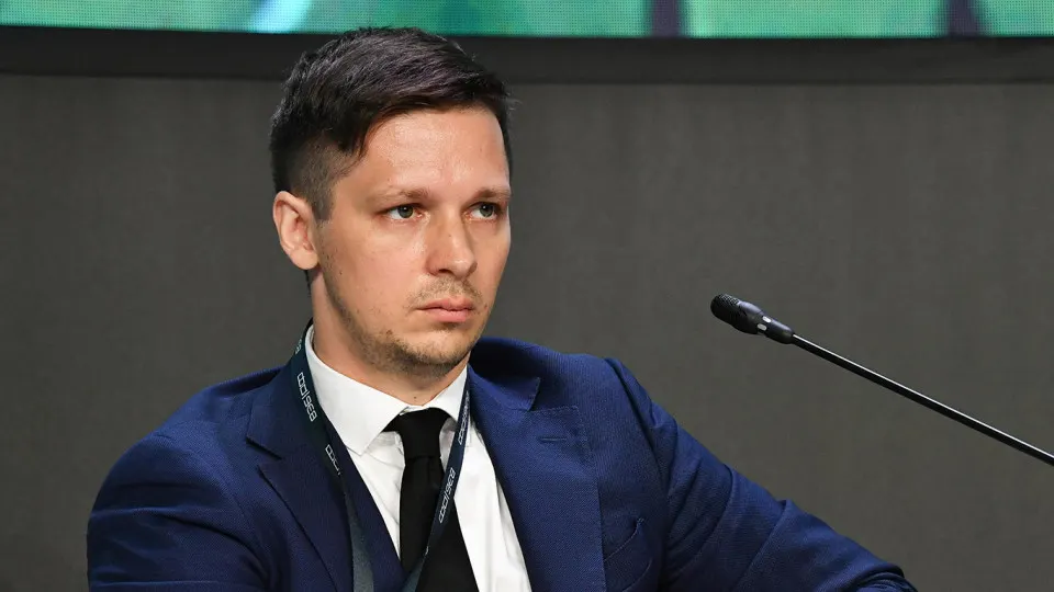 Эксперты предупреждают, что госрасходы приближаются к верхнему пределу, бюджет может столкнуться с дефицитом, а власти планируют новые налоги и меры к 2027 году.