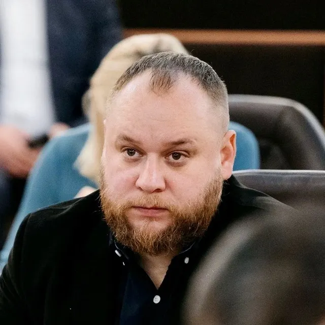Идея замены названия должности мэра на посадника вызывает обсуждения в регионе. В основу дискуссии ложатся вопросы языка и региональной политики.