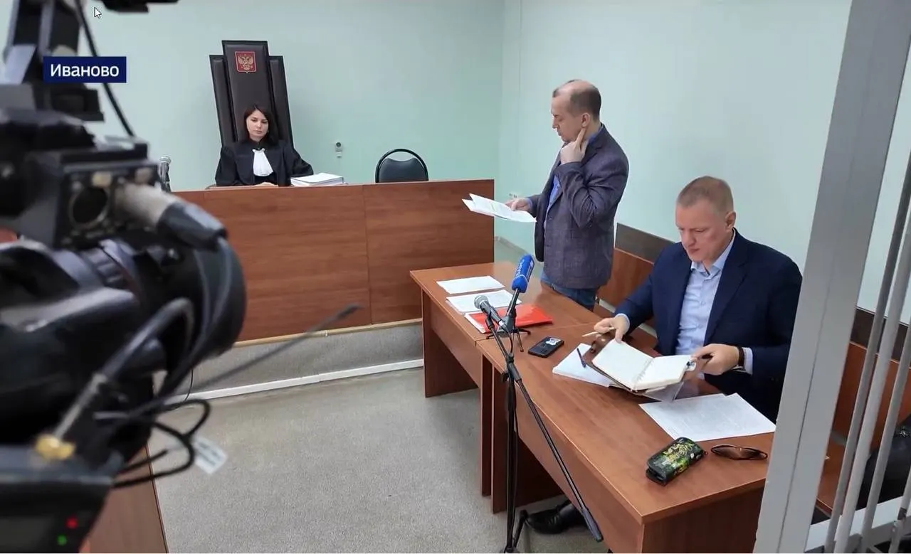 Глава Следственного комитета потребовал представить доклад по уголовному делу против руководителя регионального телеканала, связанного с расследованиями против сотрудников МВД и обвинениями в клевете, а также обысками в редакции.